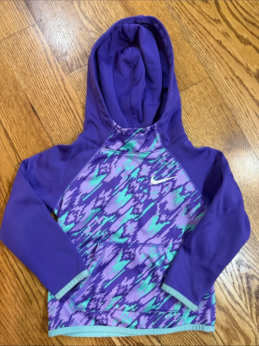 Girl’s Nike Dri-Fit Hoodie/Sweatshirt. Size 3T. Good Used Condition.